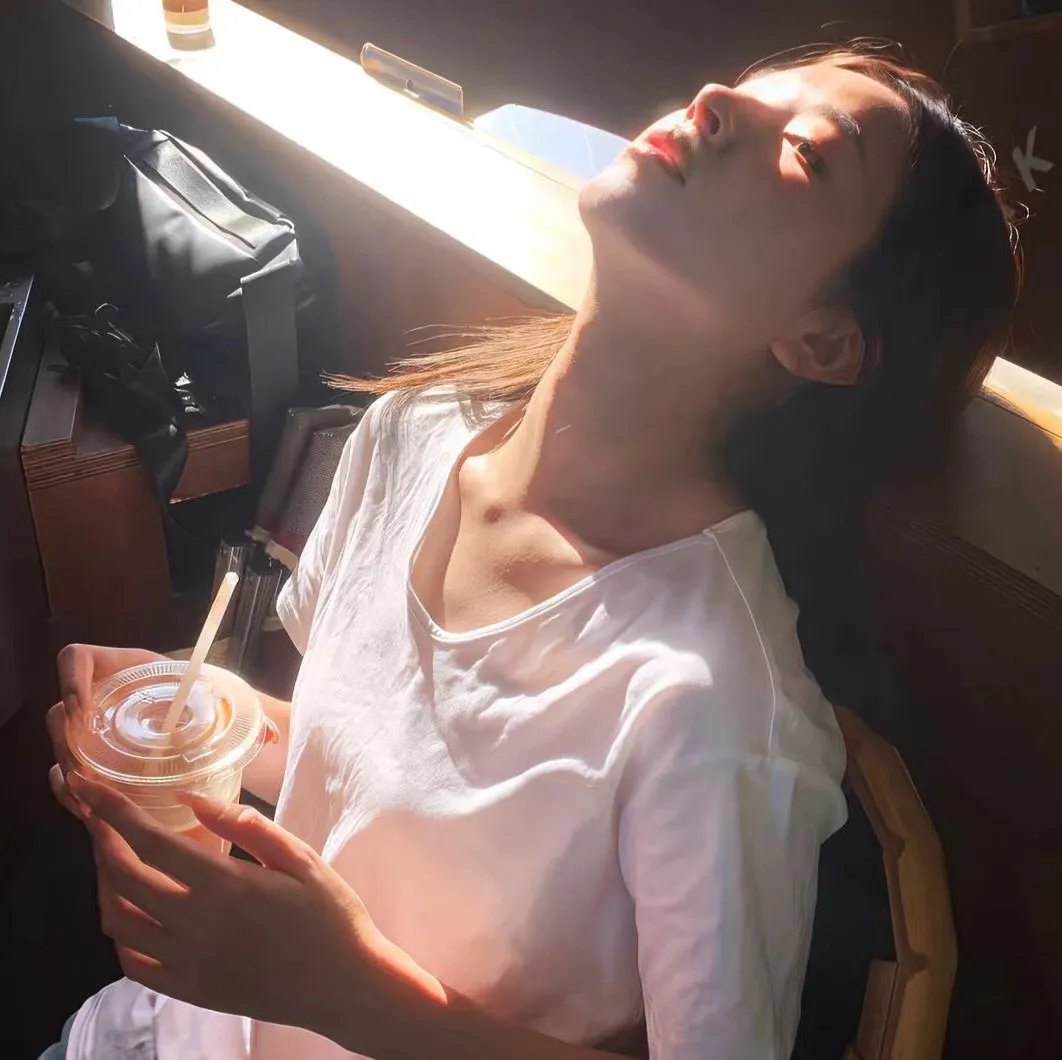 如果风坠落海报
